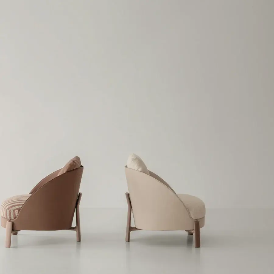 Harmonious Cierre1972 Catarina lounge chair with gradient textile upholstery and solid walnut legs