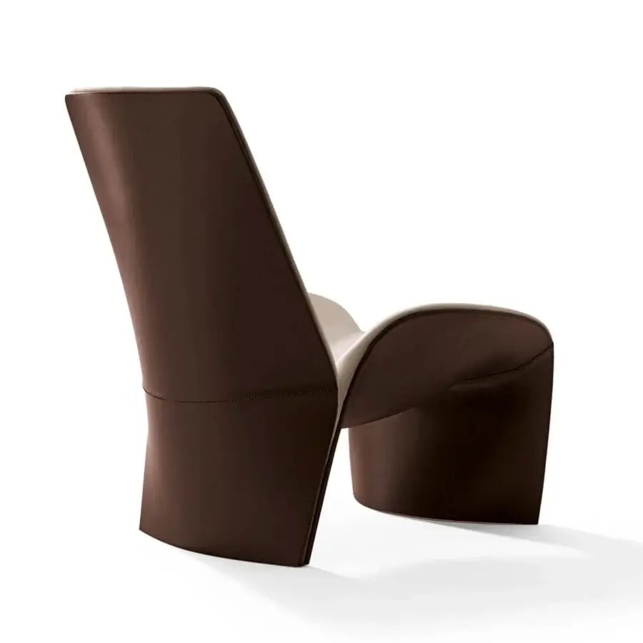 Distinguished Giorgetti Eva lounge chair with dark chocolate leather upholstery and shiny lacquered finish