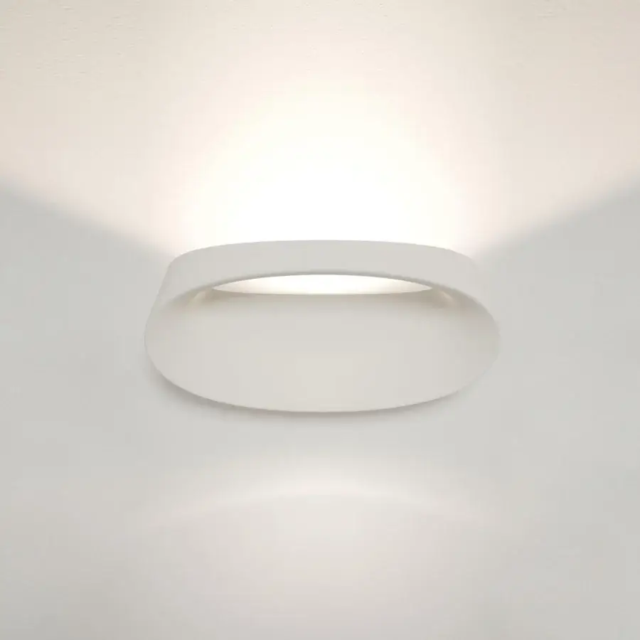 Superior FontanaArte Bonnet wall lamp crafted in painted die-cast aluminum with matte off-white finish emits refined upwards and downwards glow