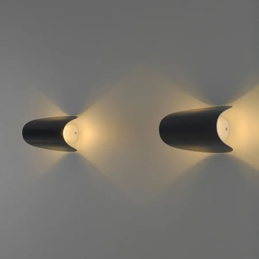 Elegant FontanaArte IO wall lamp crafted in painted metal with a dark matte finish and dual LED illumination