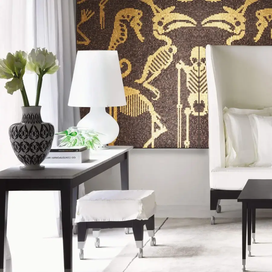 Timeless FontanaArte Fontana 1853 lamp with a smooth white textile lampshade and dark-toned wooden base in satin finish