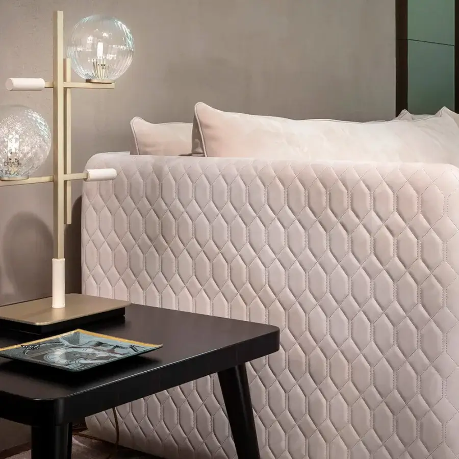 Distinguished Sicis Tris Murano table lamp with champagne metal, Murano glass spheres and decorative leather cylinders