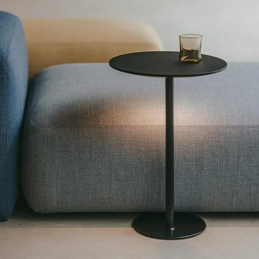 Superior Lapalma LYT side table with black matte metal and clear glass, integrating a USB-C port and LED light