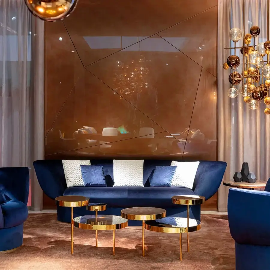 Distinctive Sicis Orbital coffee table built with transparent Vetrite glass tops and a glossy golden metal structure