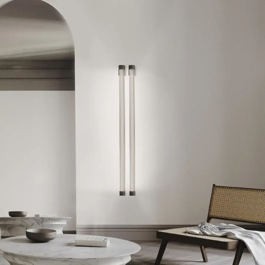 Superior Euroluce Trama wall lamp crafted in transparent borosilicate glass with a brushed silver-grey metal frame