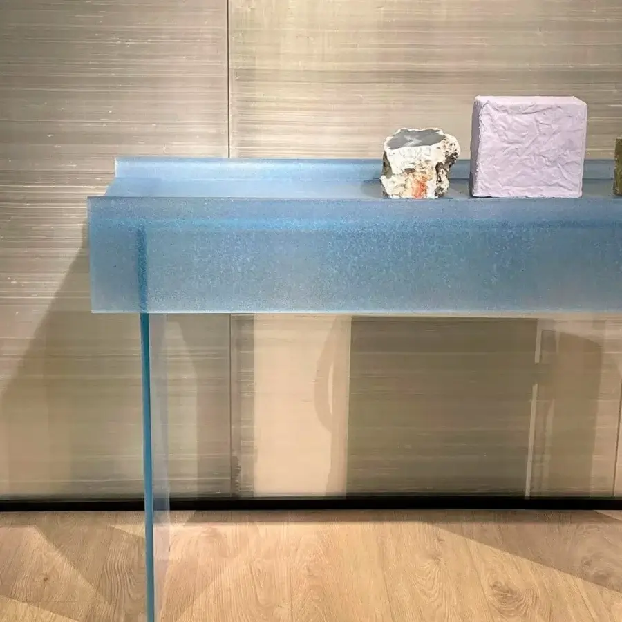 Superior Glas Italia Simoon console crafted from light blue gradient extralight glass with shimmering ground Murano texture