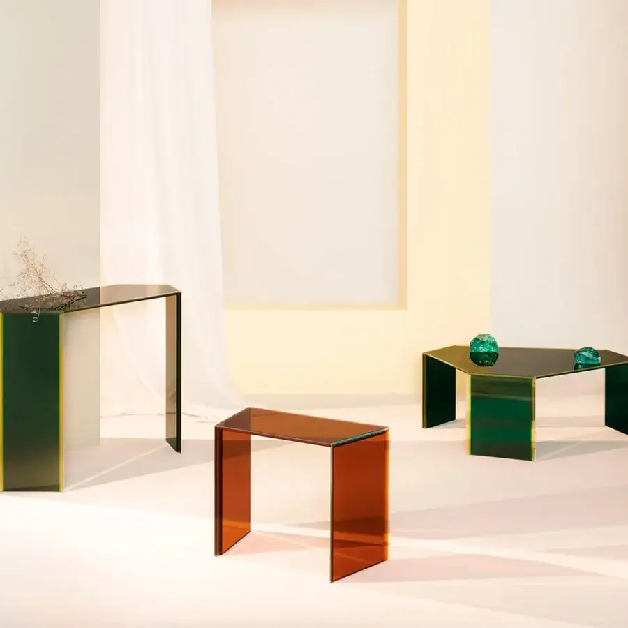 Elegant Glas Italia Bisel table crafted from five layers of multichromatic glass with deep forest green and warm amber gradients and polished finish
