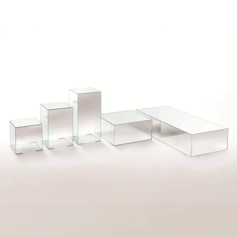 Superior Glas Italia Illusion table crafted from beveled crystal glass with degrading mirrored shading