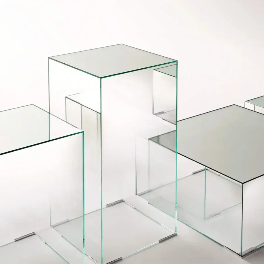 Distinguished Glas Italia Illusion table crafted from beveled crystal glass with subtle degrading shading and mirrored surfaces