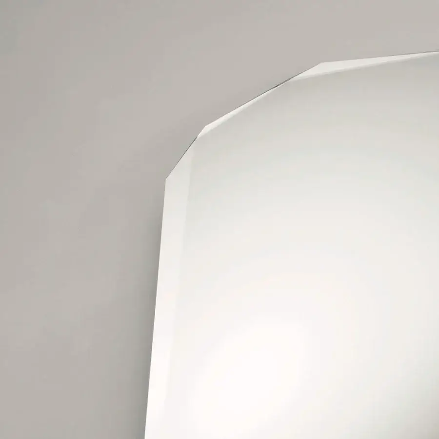 Exceptional Glas Italia Kooh I Noor mirror crafted from highly reflective glass with a glossy neutral white finish and multifaceted perimeter