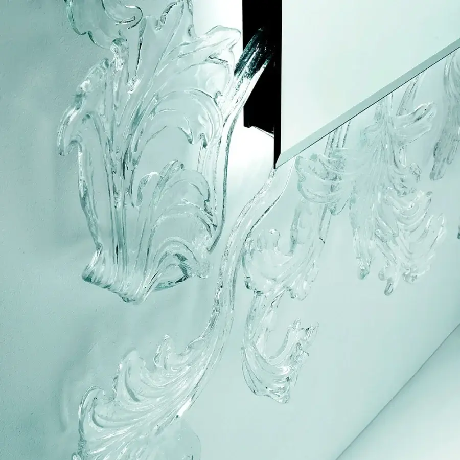 Exclusive Glas Italia Sturm und Drang mirror built with swirling hand-made Murano glass and glossy transparent frame