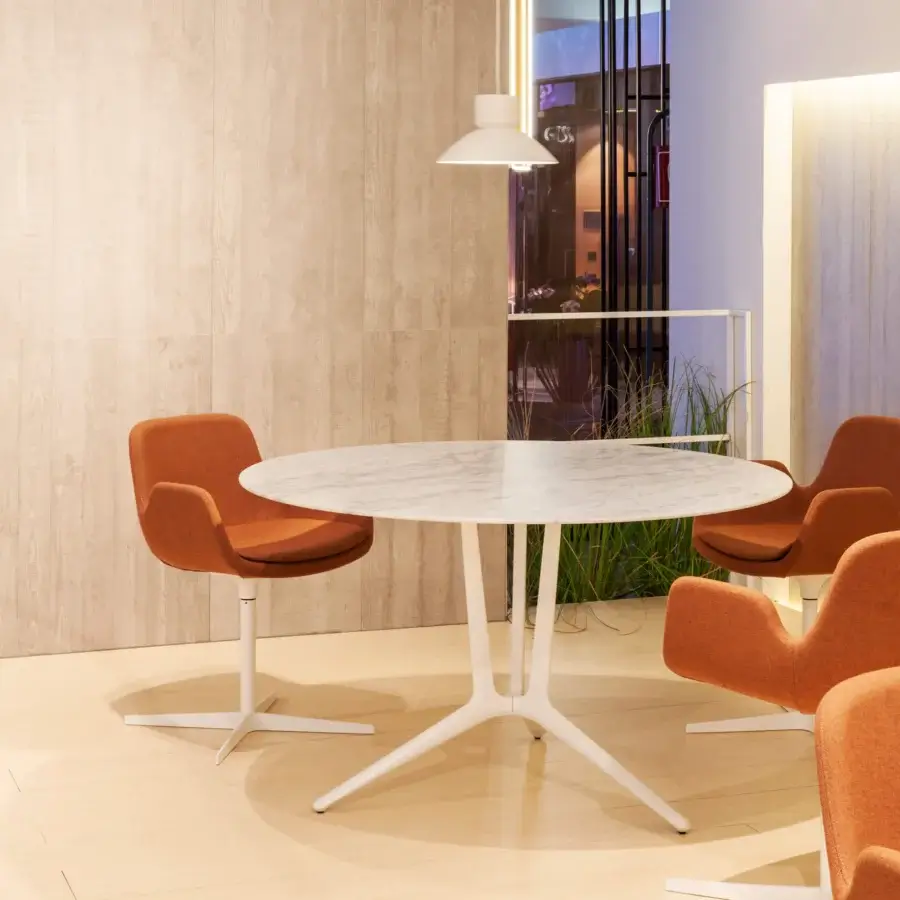 Exceptional Lapalma Pass armchair with reddish-brown textile upholstery and swiveling satin metal base