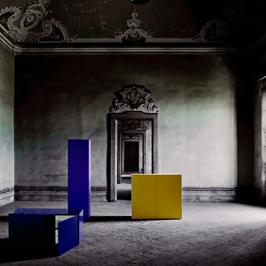 Elegant Glas Italia Magic Box cupboard in glossy yellow lacquered glass with charcoal wood and transparent glass shelving