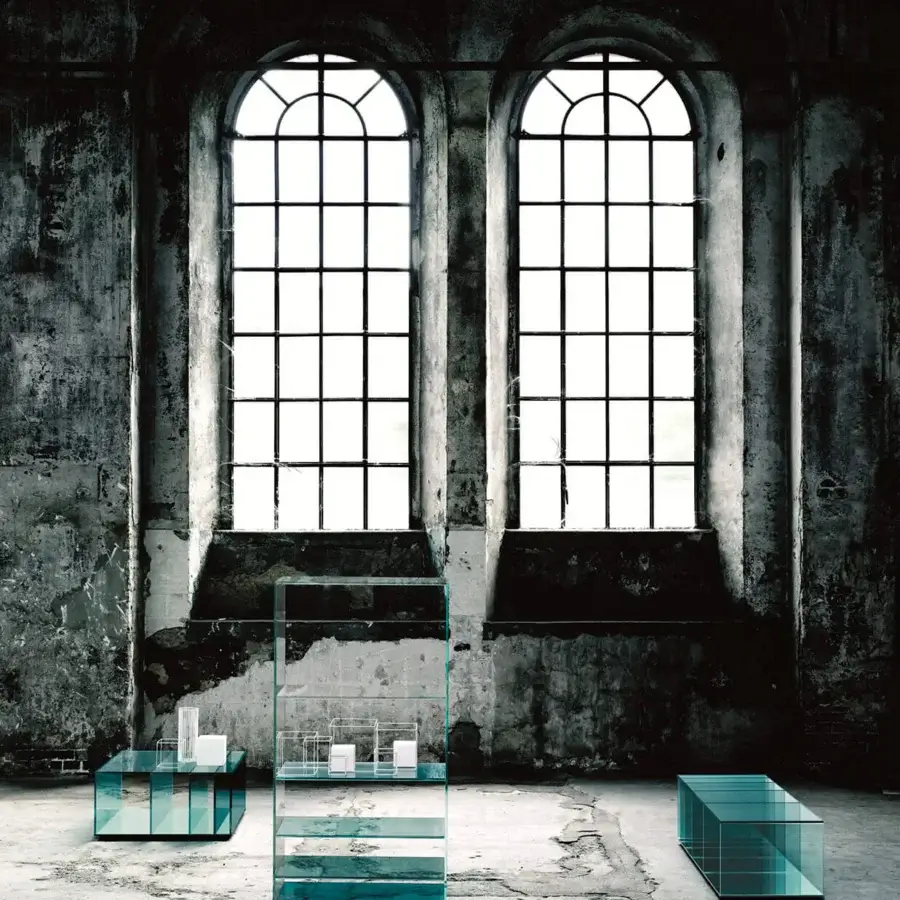 Exceptional Glas Italia Deep Sea coffee table built in transparent extralight glass with a gradient blue tint and thermo-welded finish