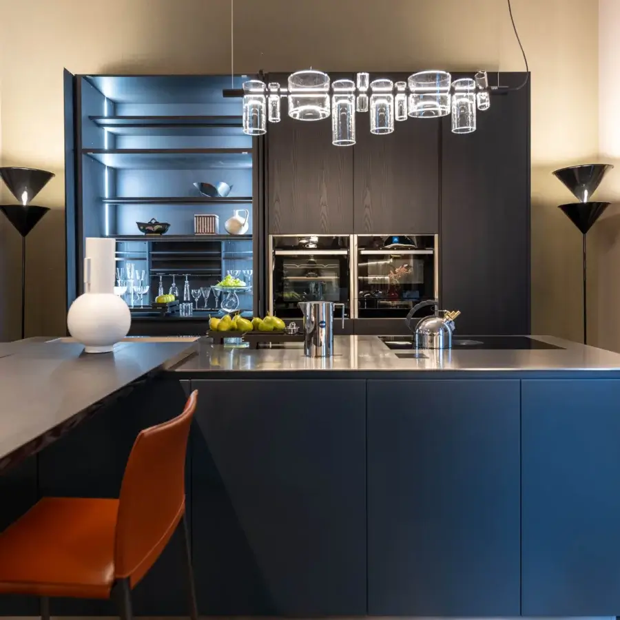 Superior Oluce Dancing Glass suspension lamp crafted in glass with adjustable reflectors and warm white LED lighting