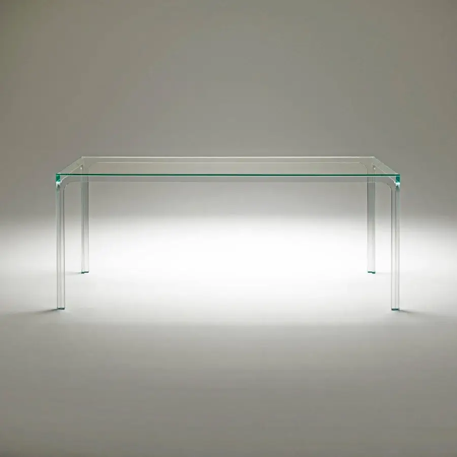 Exceptional Glas Italia Oscar table crafted in transparent extralight and tempered glass with seamless construction