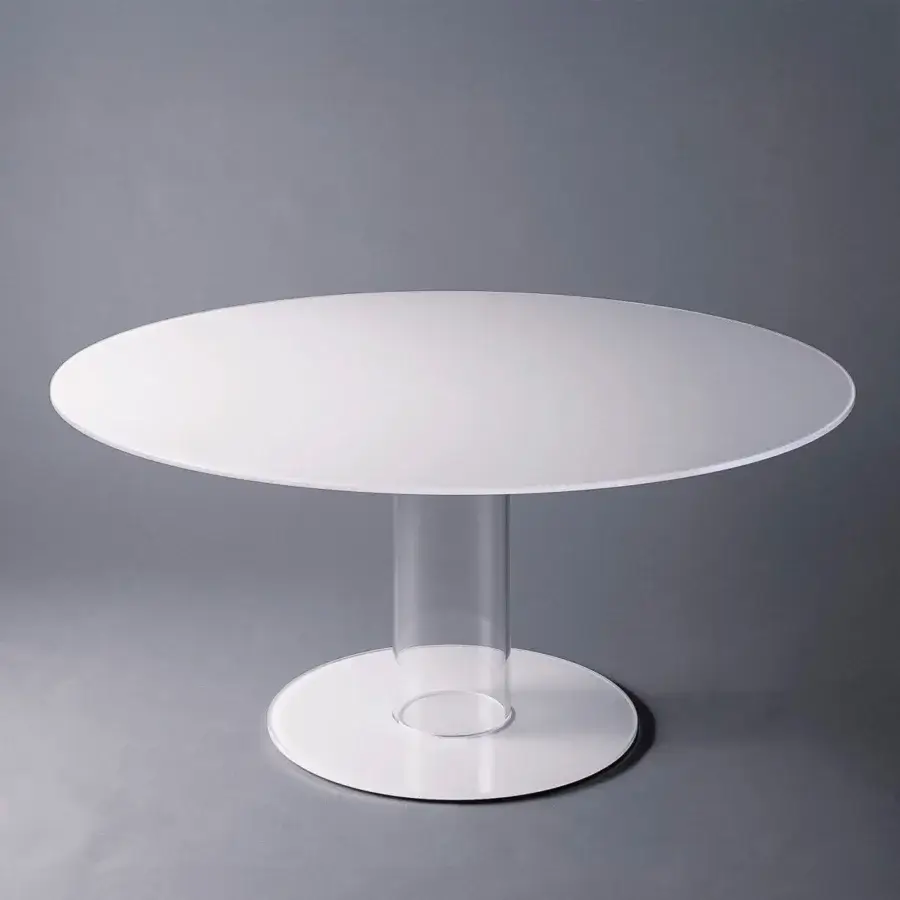 Exceptional Glas Italia Hub table crafted in transparent tempered glass with a glossy borosilicate glass foot