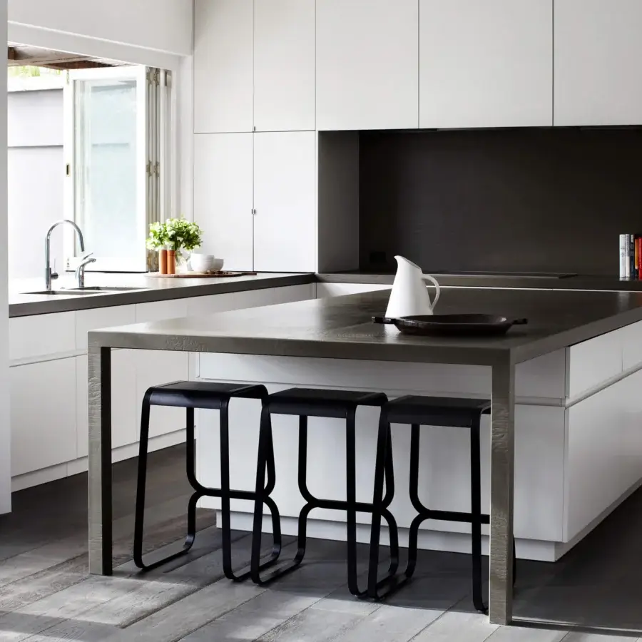 Superior Lapalma Continuum stool with sculpted bent metal exhibiting a matte black finish and angular form