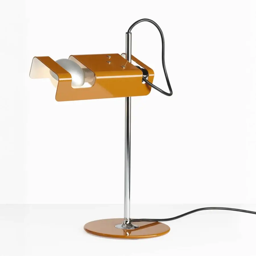 Distinctive Oluce Spider & Spider Mini lamp with fire-painted metal lampshade and sleek chromed stem built with a lacquered metal base