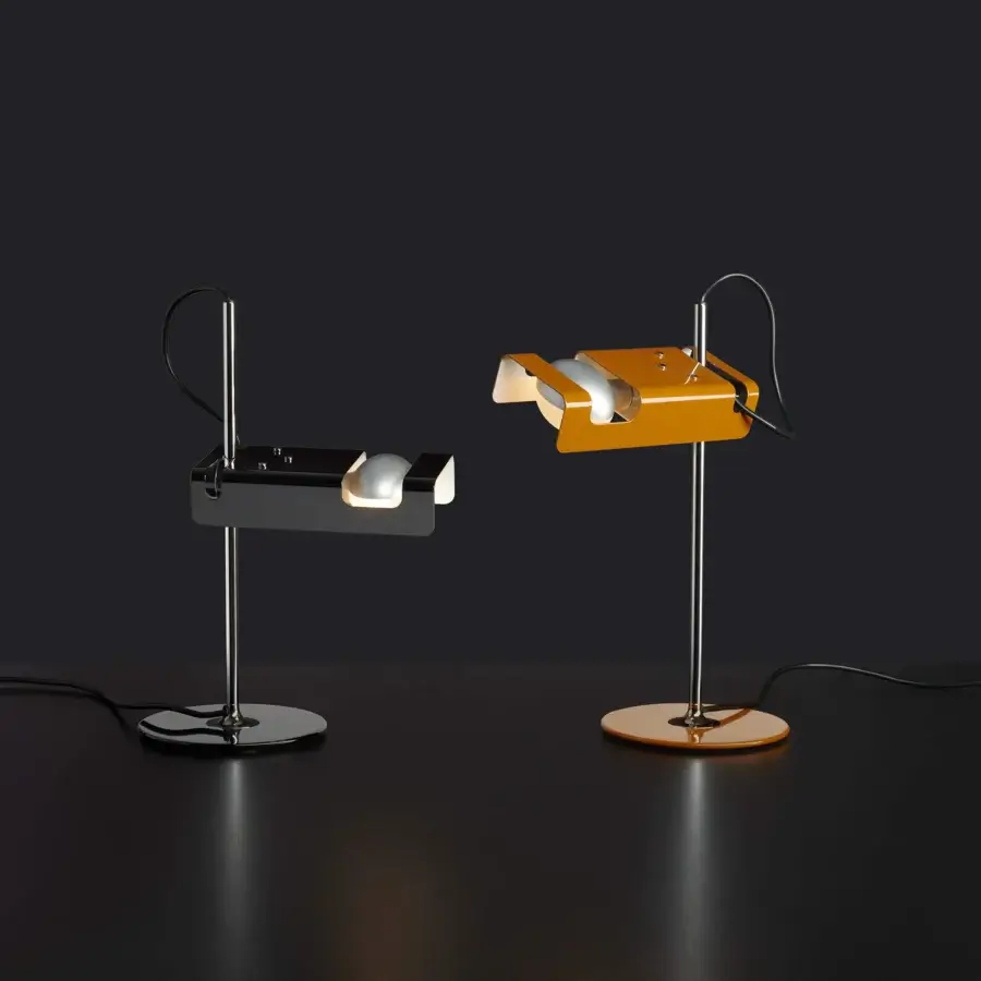 Exceptional Oluce Spider Mini lamp with lacquered metal base, chromed stem and vibrant orange fire-painted metal reflector
