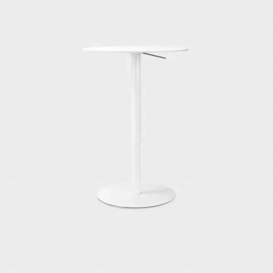 Elegant Lapalma Brio Bistrot table with white powder-coated base and tabletop exhibiting a smooth matte finish crafted in Italy