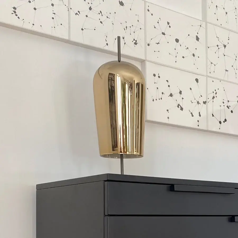 Exceptional melogranoblu Au Table Lamp with hand-blown gold metallic glass and dark grey varnished metal structure