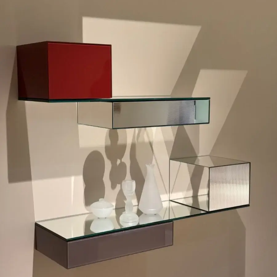 Superior Glas Italia Ollie wall unit with laminated mirror shelf and glossy reddish-brown lacquered glass cubic module