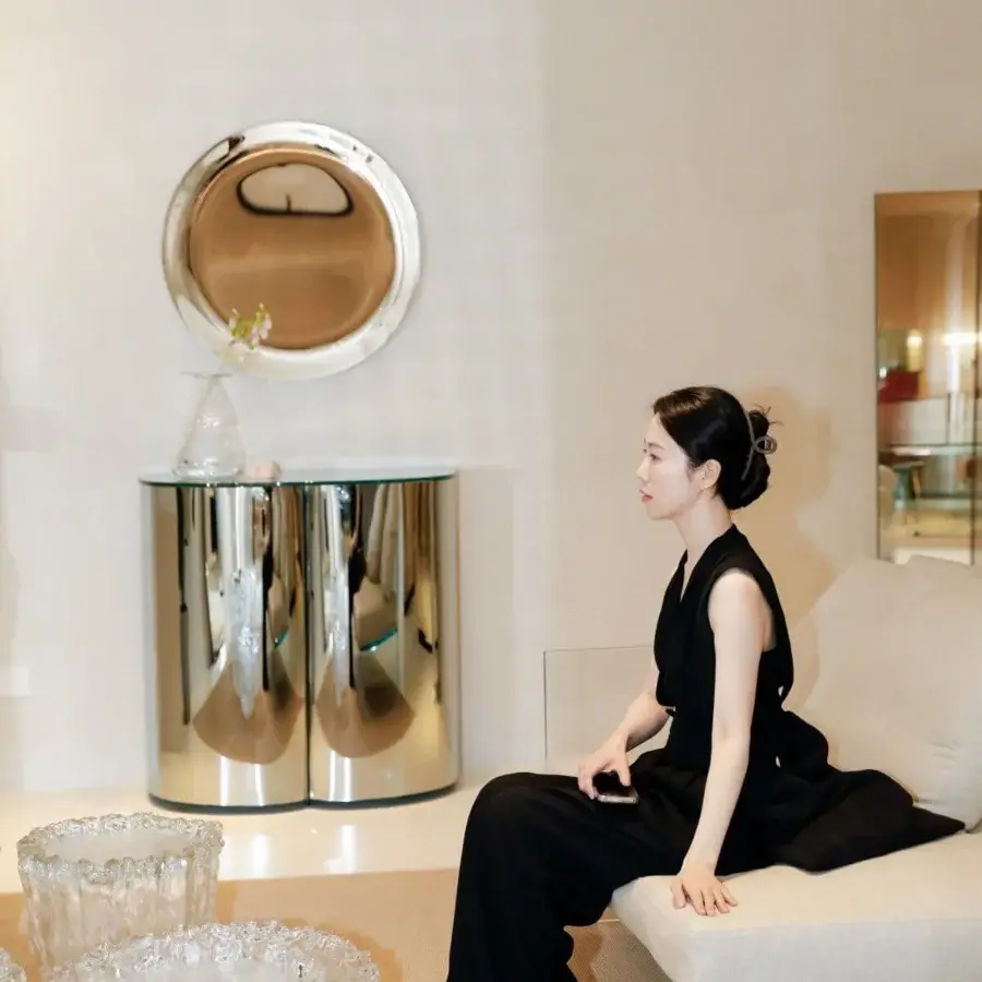 Exceptional Glas Italia Menteur mirror crafted from bronze glass with a silvered finish and subtly rounded frame