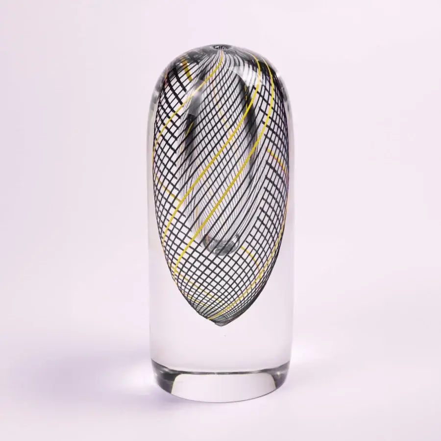 Distinguished Wave Murano Glass Spyro vase set showcasing a clear glass finish with a black and yellow filament grid within its ovoid core