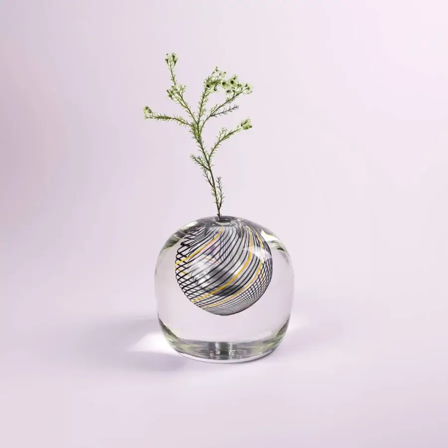 Exceptional Wave Murano Glass Spyro vase set crafted with clear glass encasing swirling black, gray and gold filaments