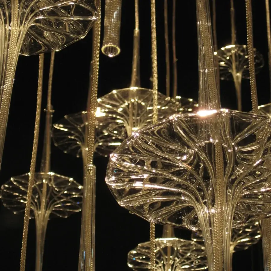 Distinguished melogranoblu Hydra Datura suspension lamp with fifteen hand-blown glass diffusers and a mirror metal ceiling light
