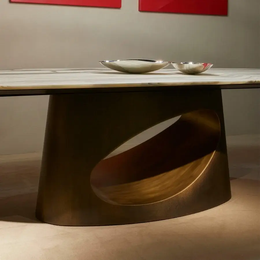 Superior Rugiano Ring table with neutral veined marble and sculpted golden-brown bronze base crafted in a polished finish