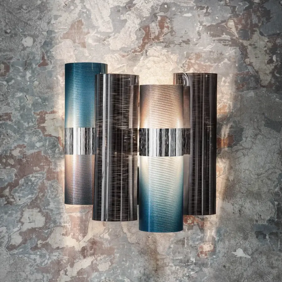 Superior Slamp La Lollo wall lamp with clustered cylinders crafted in Lentiflex® and Opalflex® with gradient and satin finish