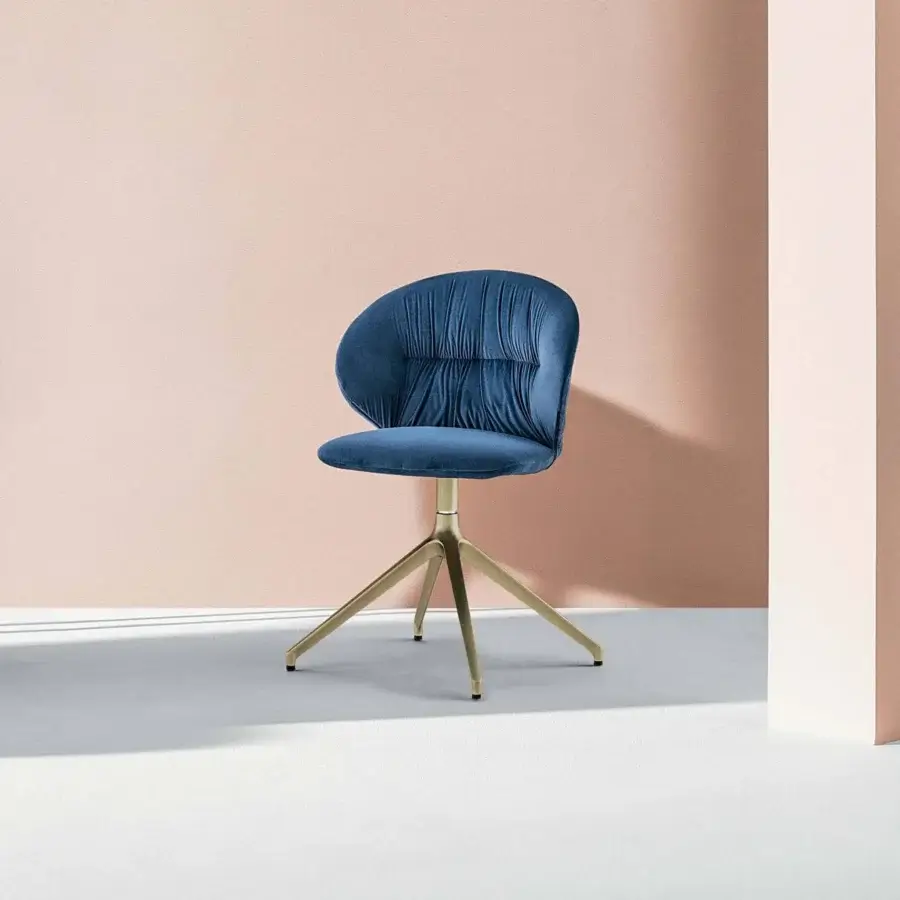Superior Bontempi Drop chair with saturated blue velvet upholstery and polished brass star-shaped base