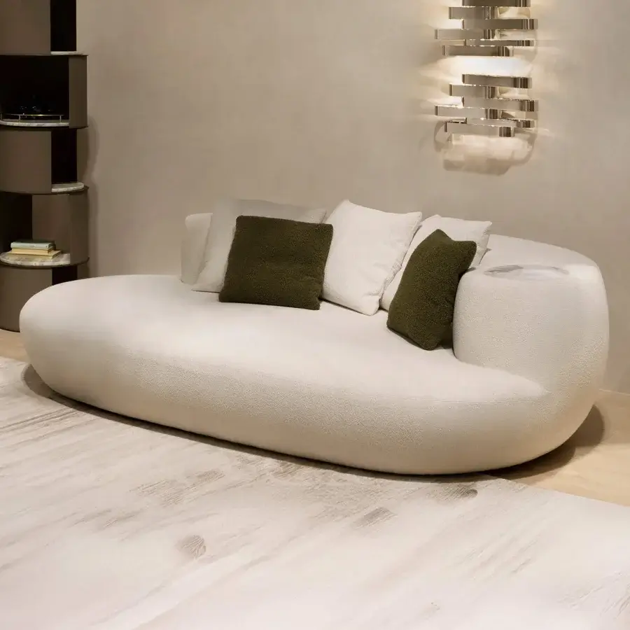 Superior Rugiano Rafael chaise lounge upholstered in textured off-white bouclé fabric with Calacatta Gold marble finish