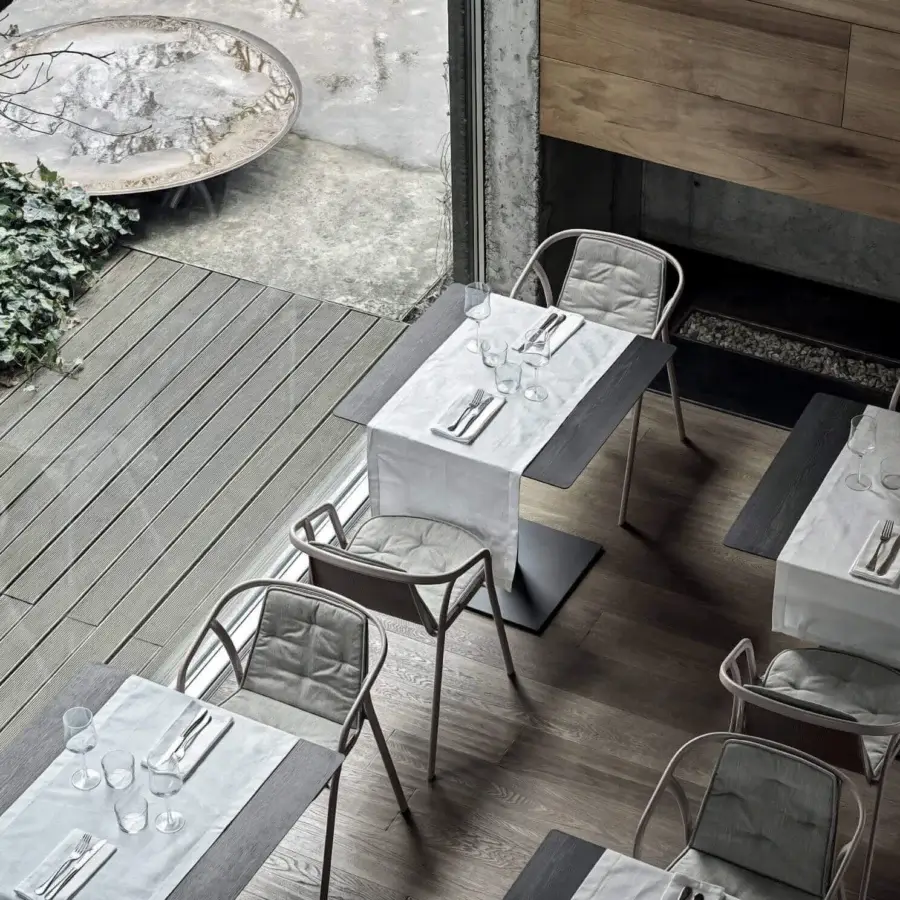 Exceptional Bontempi Ines chair with linear design and enveloping comfort in light gray textile with matte metal frame