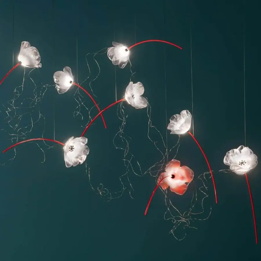 Superior Slamp Poppy suspension lamp handcrafted in technopolymer with red-painted brass stems and Lentiflex® blossoms