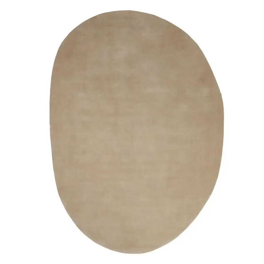 Distinguished Amini Ciclopi-Pietra rug hand-knotted in organic wool with a hand-washed, carved finish and neutral Sabbia color