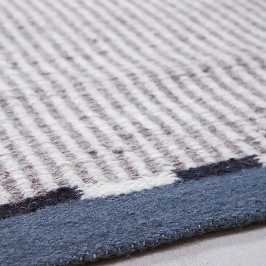 Superior Amini Khilim rug hand-woven in India from pure wool with color block design and hand-washed carved finish