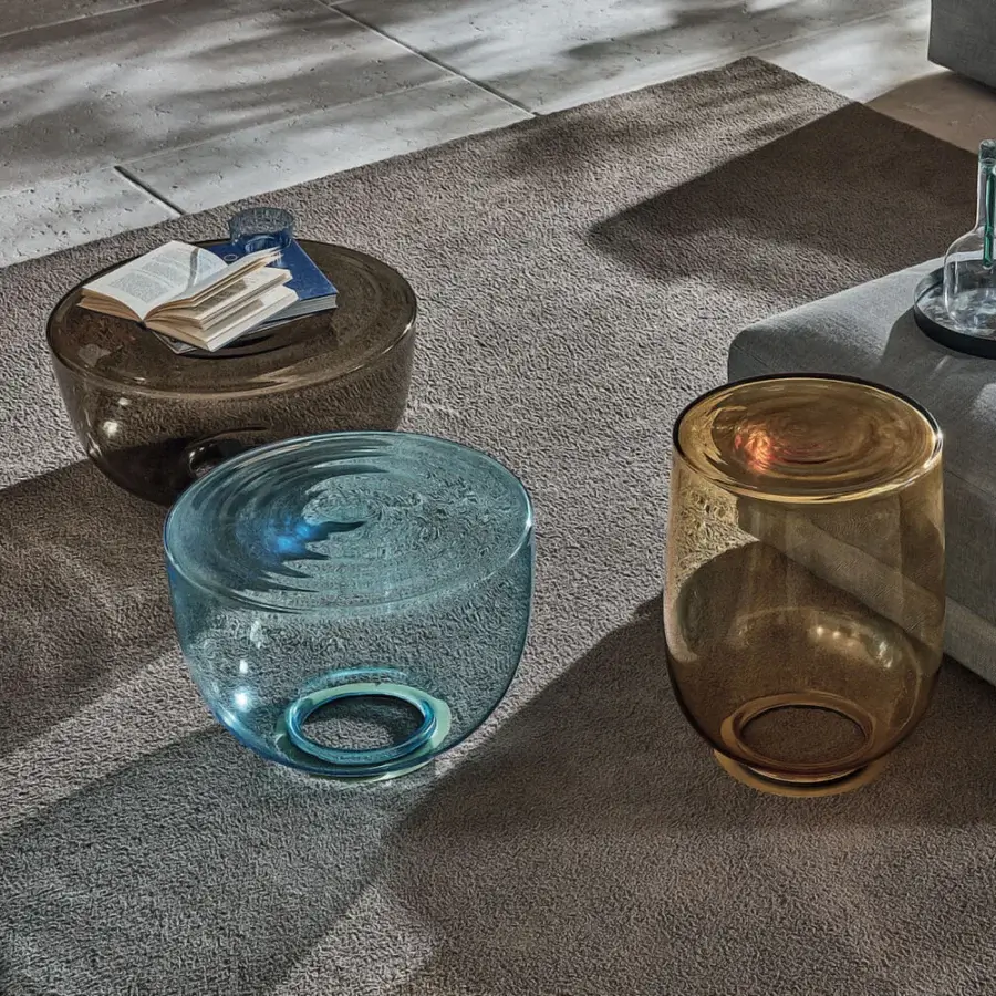 Exceptional Bontempi H2O coffee table crafted in translucent blue hand-blown glass with a glossy finish