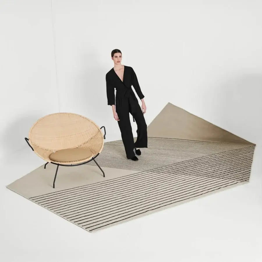 Exceptional Amini RD Grid Kilim rug with bold black linear designs woven in fine Indian wools