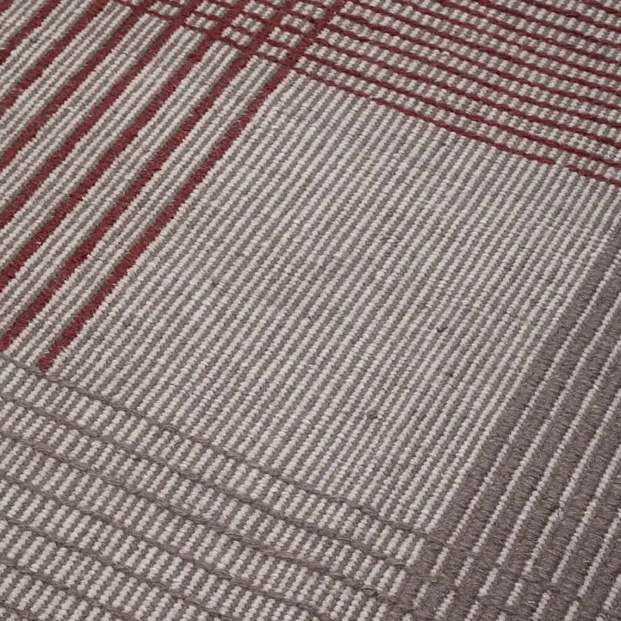 Distinguished Amini RD Trace rug with geometric design woven in New Zealand wool and hand-washed carved texture