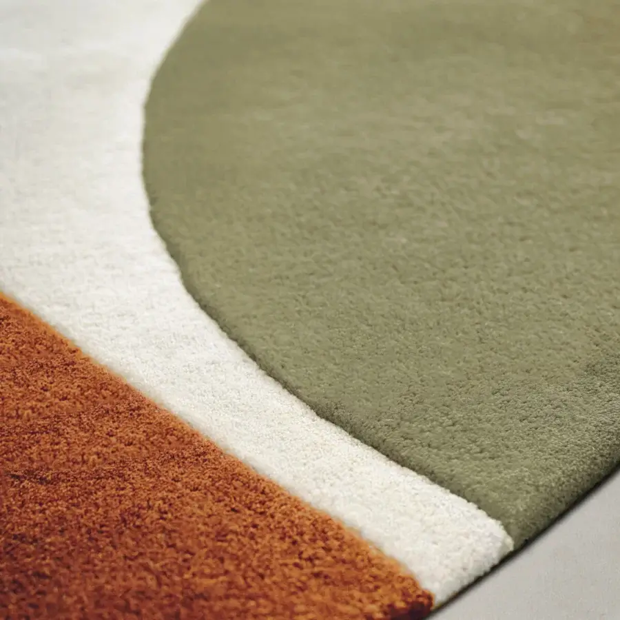 Exceptional Amini JC-7 Isola rug with terracotta orange, rust green, and off-white hues in New Zealand wool with a made-in-Italy finish
