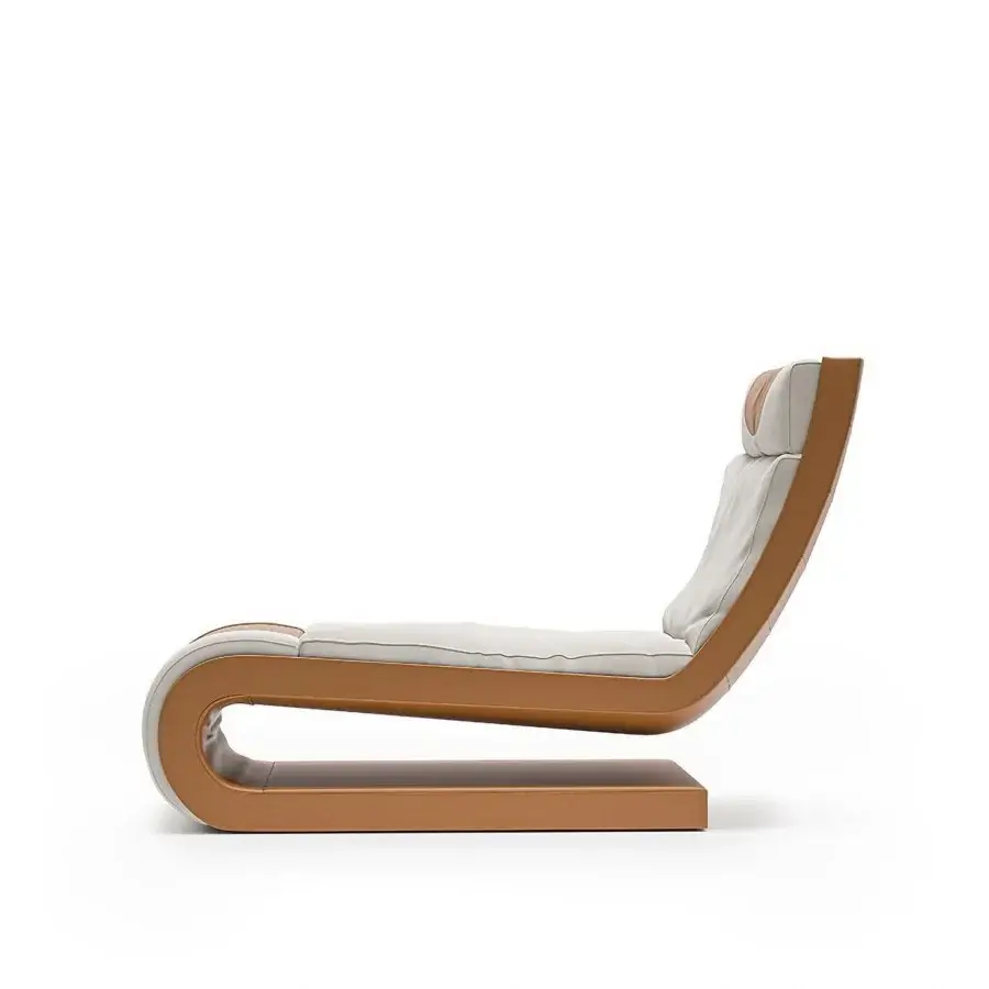 Superior Mascheroni Andamentolento chaise lounge built in satin wood with plush off-white leather upholstery and S-shaped silhouette