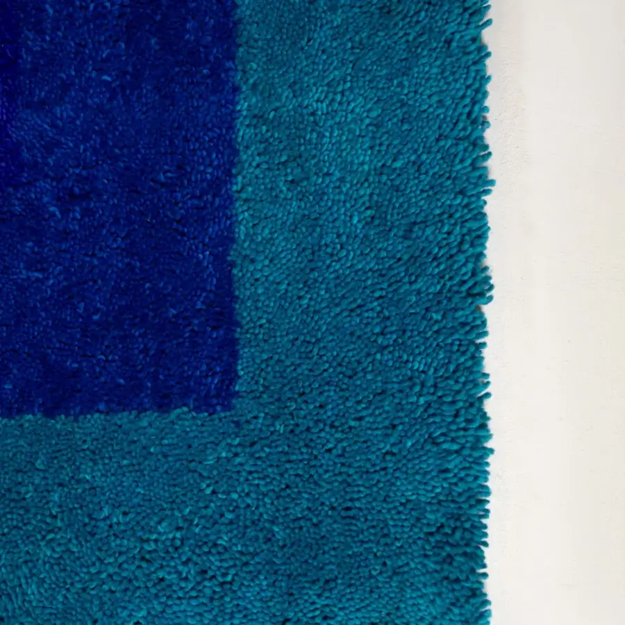 Exceptional Amini Romantica-Square rug hand-tufted in New Zealand wool with blue color-blocked squares and carved finish