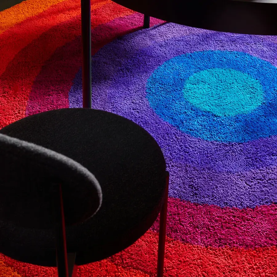 Exclusive Amini Romantica-Circle rug hand-tufted in New Zealand wool with carved, clipped finish and vibrant chromatic bands