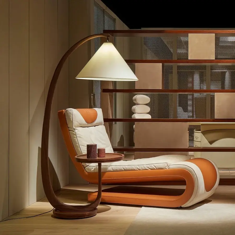 Exceptional Mascheroni Super G side table with lamp crafted in reddish-brown wood with satin sheen