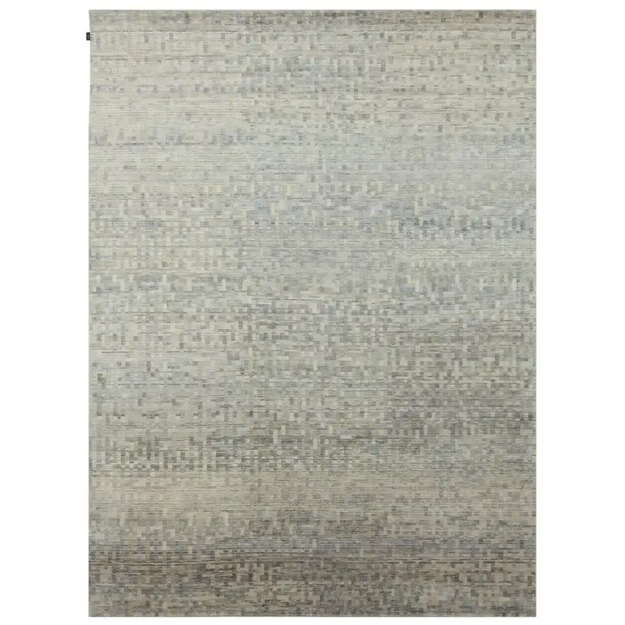 Superior Amini Lake rug hand-knotted with a curated abstract gradient in silk, finished with meticulous carving in Nepal