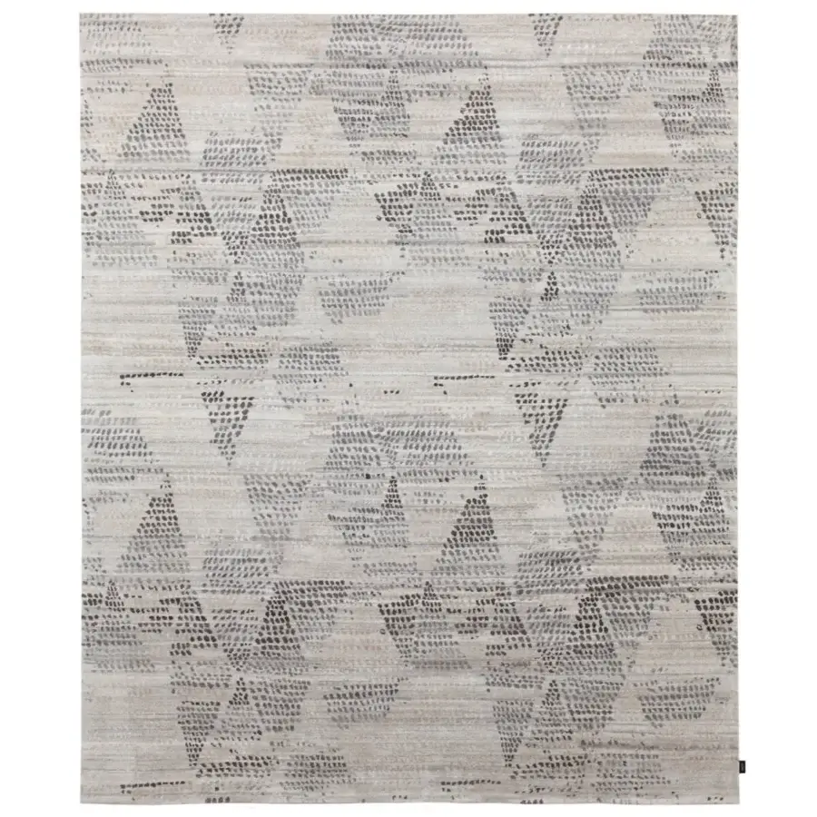 Lavish Amini Pangea Venus rug hand-knotted in Tibetan wool and bamboo silk with charcoal markings and carved finish