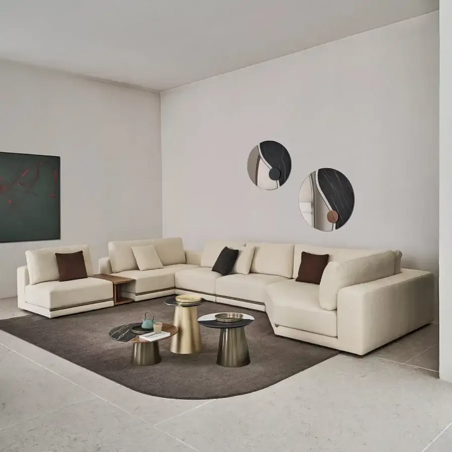 Superior Bontempi Luxor mirror with overlapping circular frames in subtly textured dark tones and marbled reflective surface